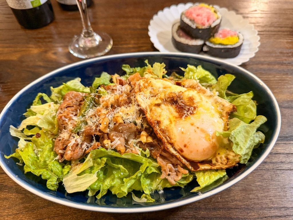 「プルコギサラダ」withパルミジャーノ&目玉焼き
