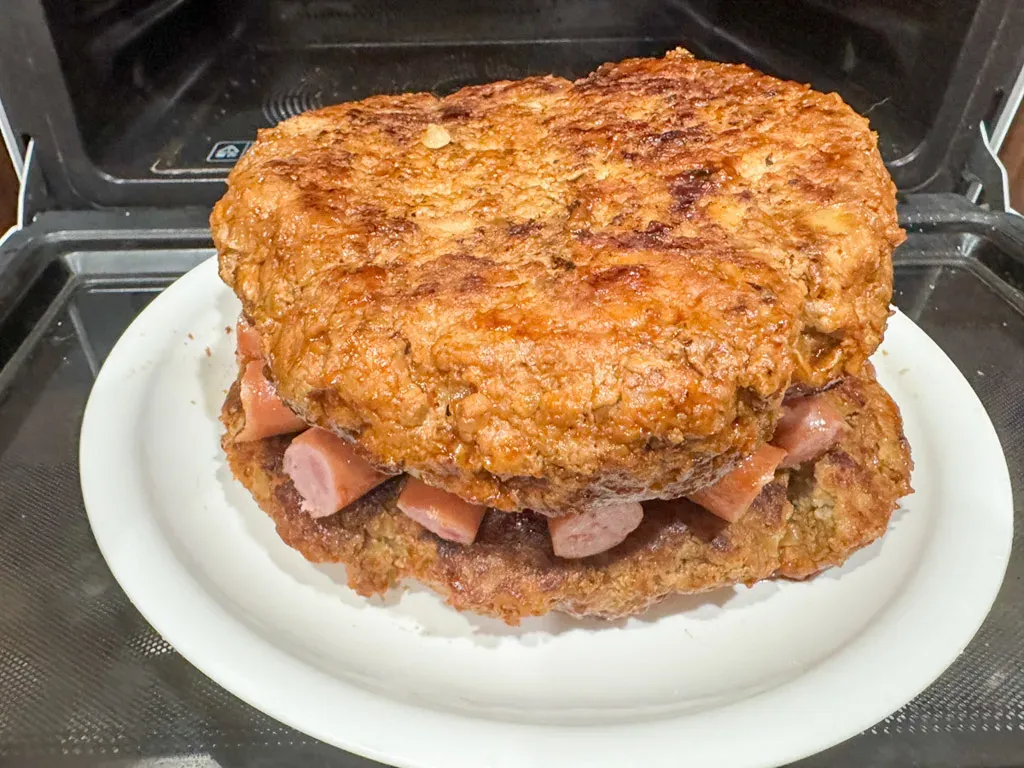 重ねたハンバーグ