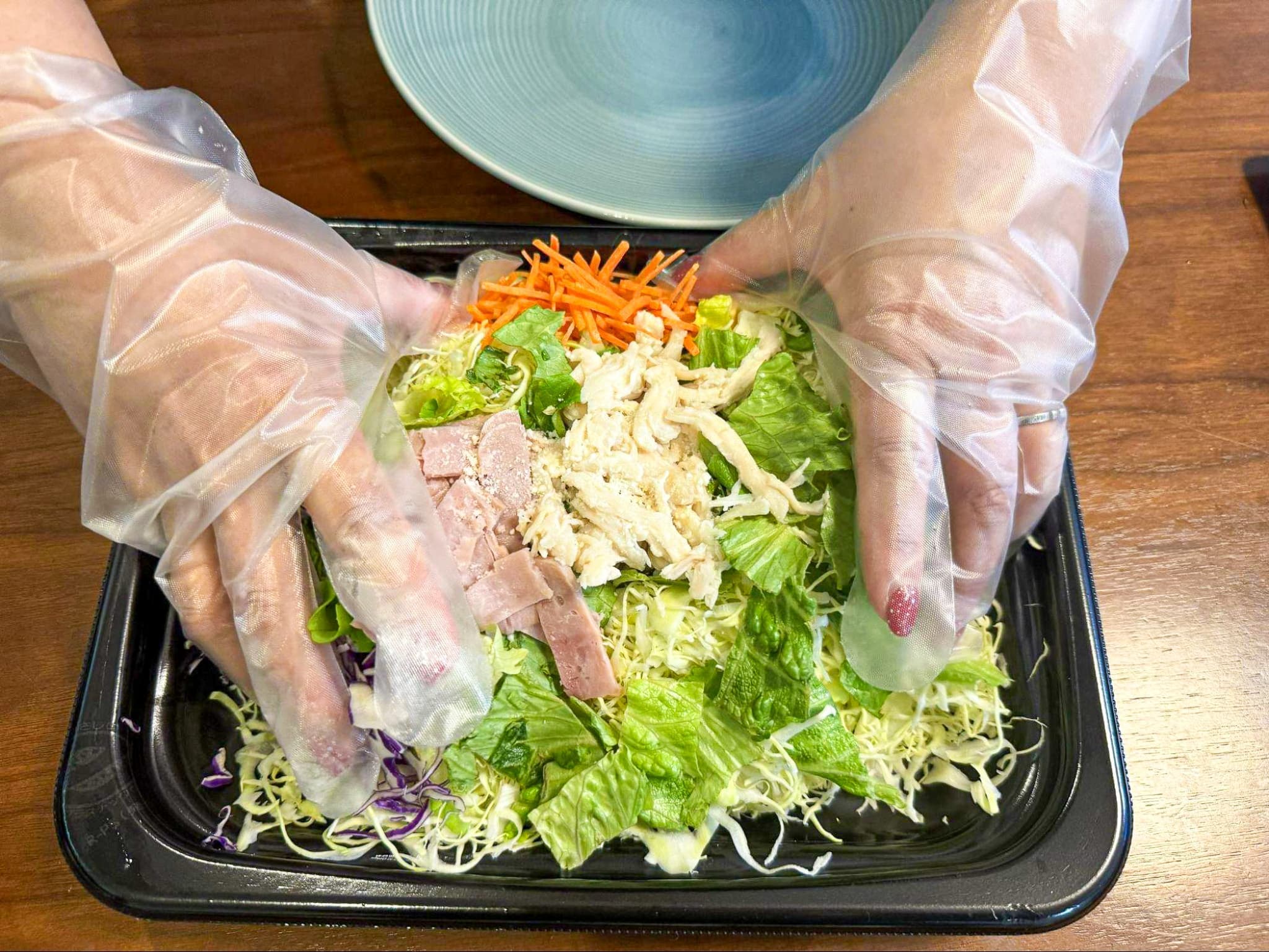 サラダ 盛り付け
