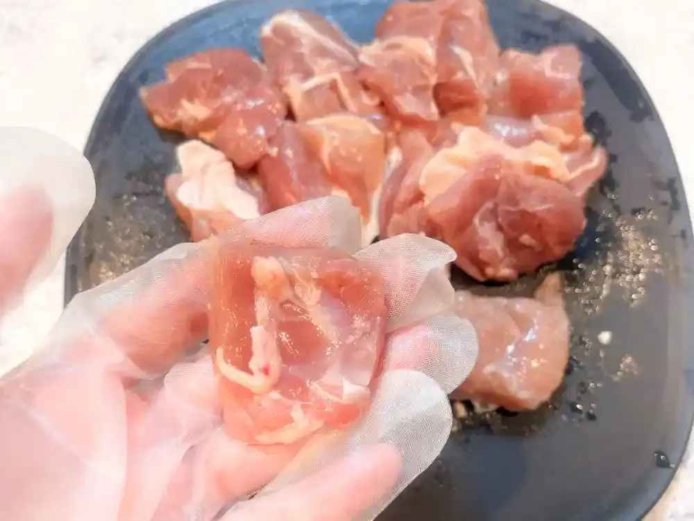 みなもと鶏 切り分け