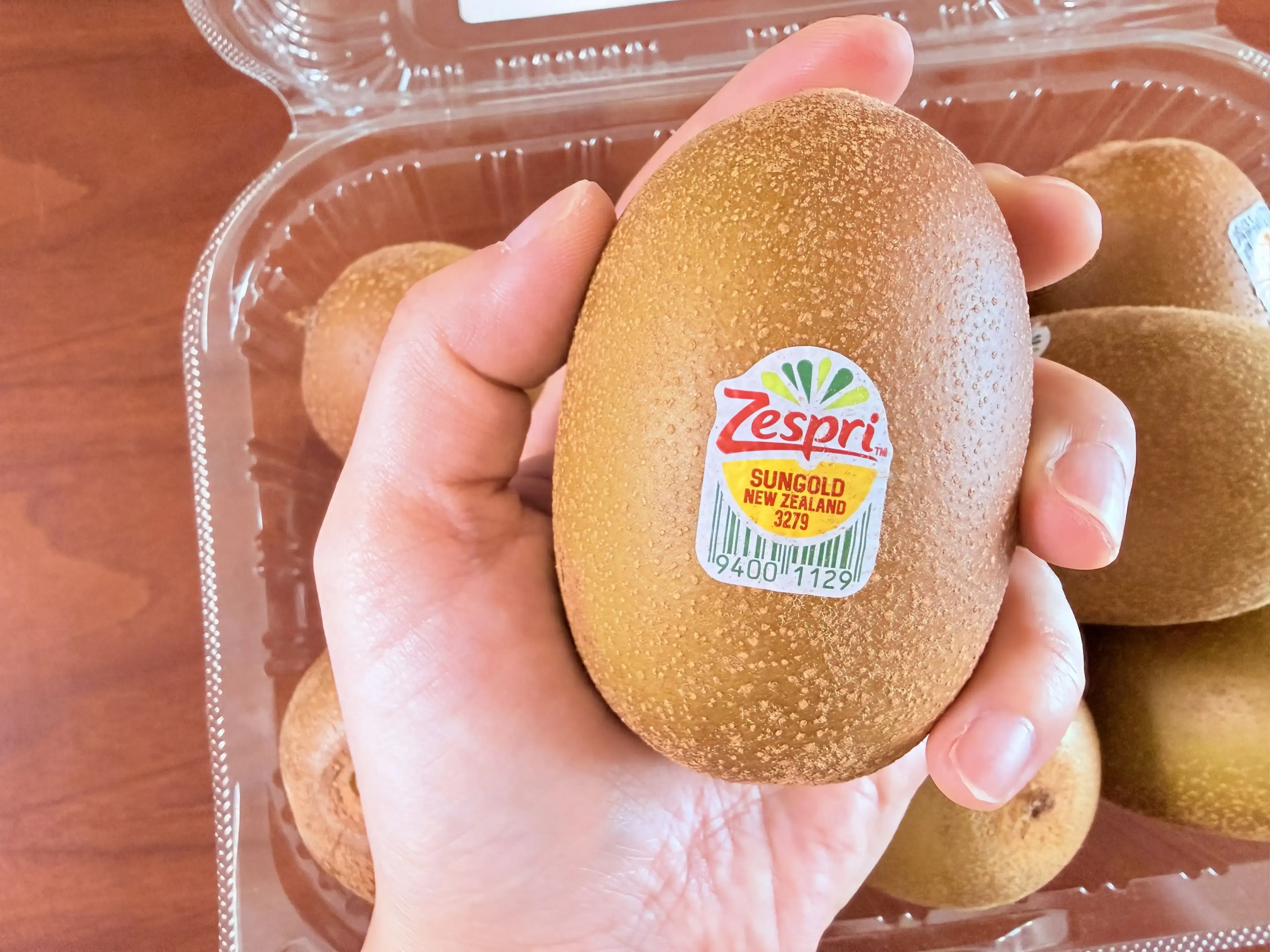 メガ盛りパックのキウイは大きい